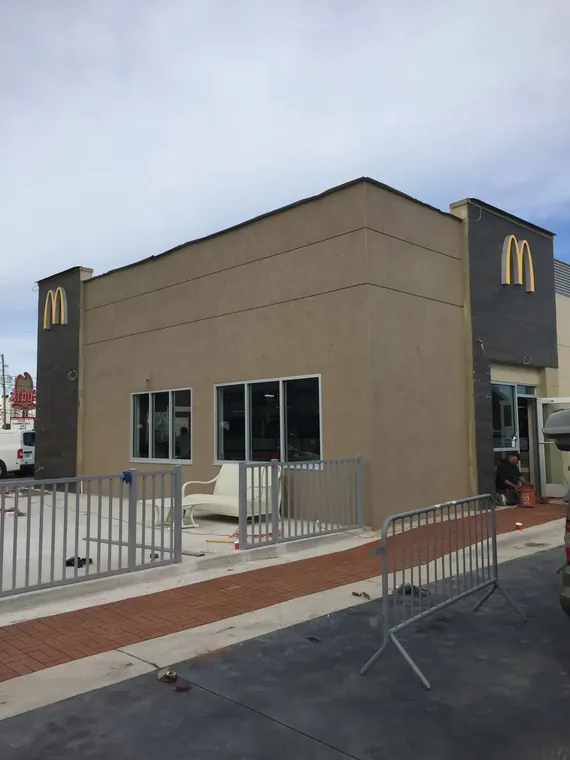 Commercial repaint of a national-brand restaurant exterior